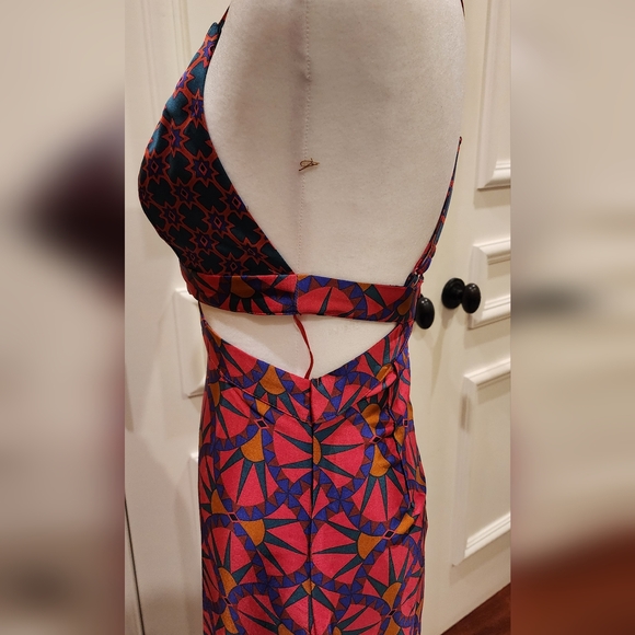 HOUSE OF HARLOW CUT OUT MAXI DRESS - Picture 4 of 5